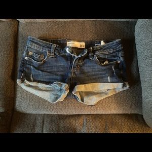 GARAGE girls Jean flirty shorts size 1